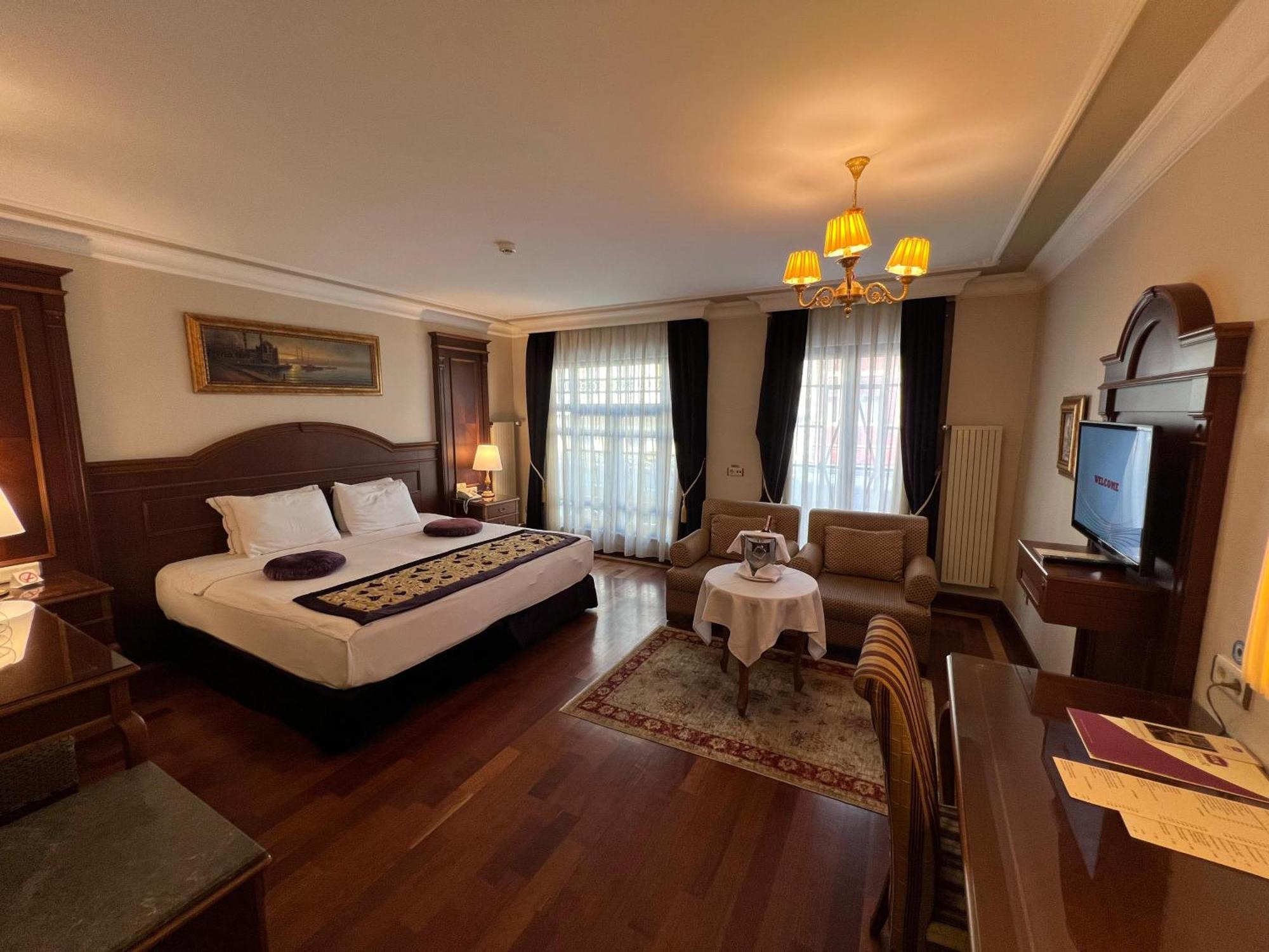จีแอลเค พรีเมียร์ รีเจนซี สวีท แอนด์ สปา Hotel อิสตันบูล ภายนอก รูปภาพ