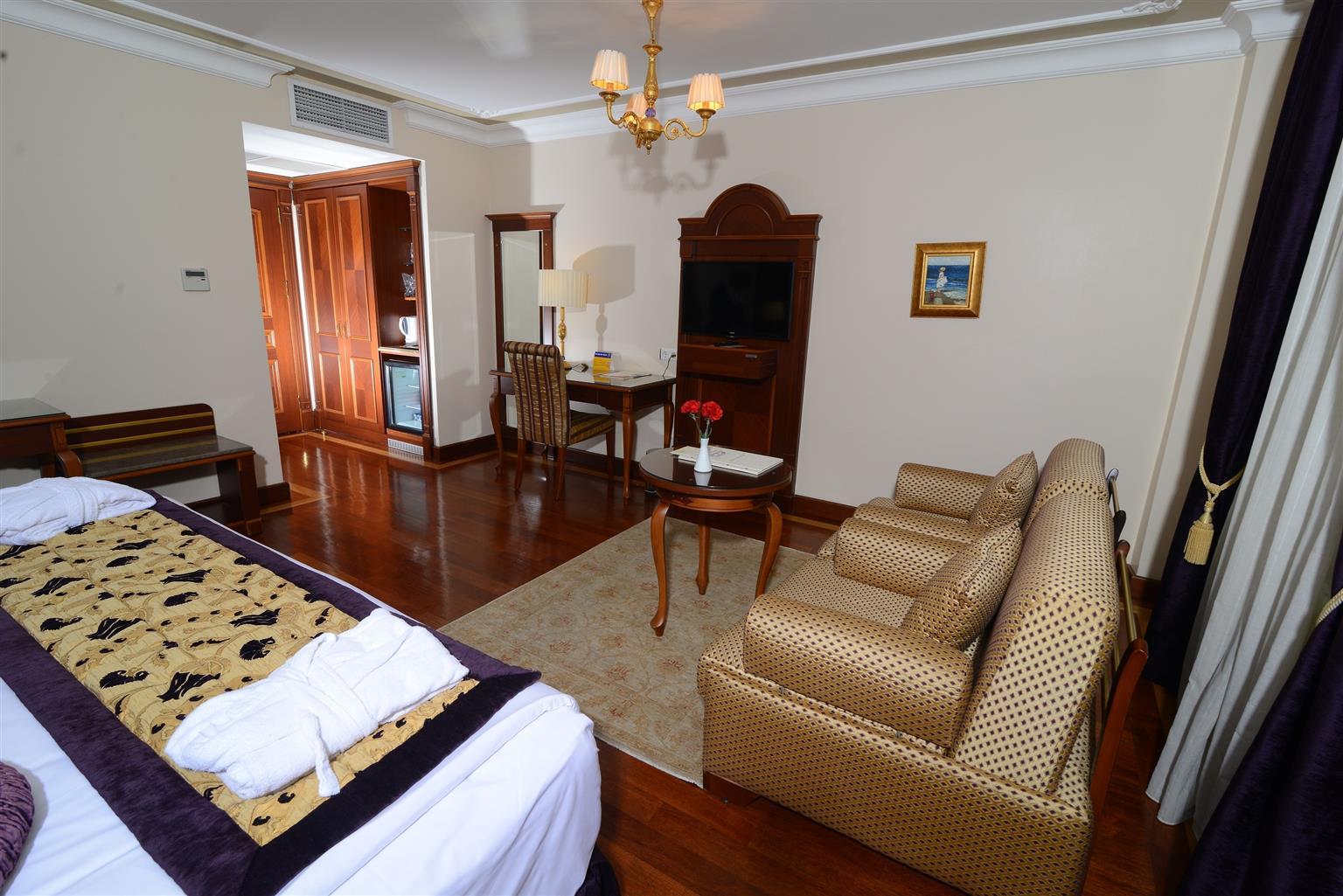จีแอลเค พรีเมียร์ รีเจนซี สวีท แอนด์ สปา Hotel อิสตันบูล ภายนอก รูปภาพ
